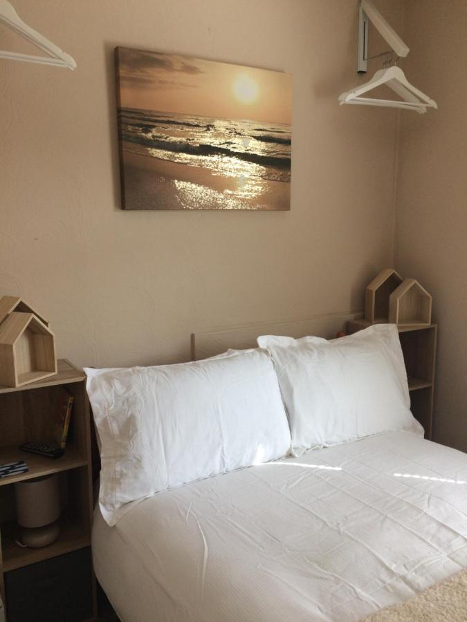 Lovely Little Flat By The Sea In Cleethorpes Exteriör bild